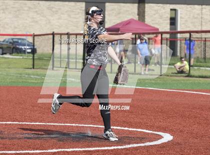 Thumbnail 1 in Muskego vs. Oak Creek (WIAA D1 Sectional Playoff) photogallery.