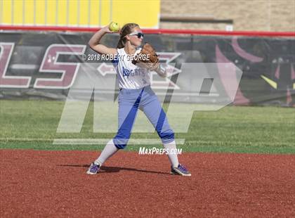 Thumbnail 1 in Muskego vs. Oak Creek (WIAA D1 Sectional Playoff) photogallery.