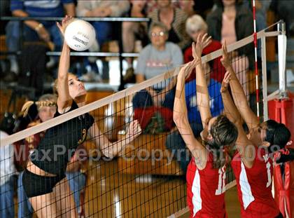 Thumbnail 1 in La Canada @ Redlands East Valley photogallery.