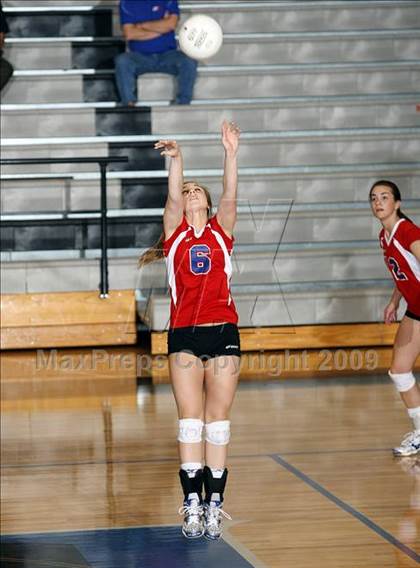 Thumbnail 1 in Pearce @ Hebron photogallery.