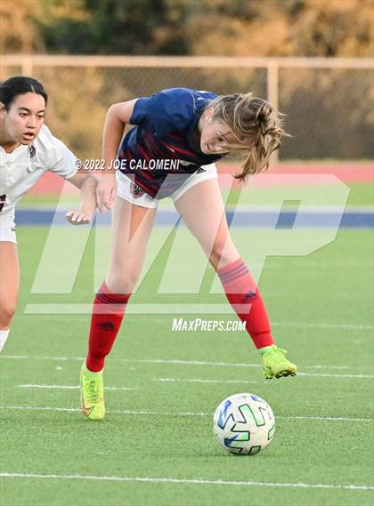 Thumbnail 1 in Wimberley vs Davenport (UIL 4A Region 4 Regional Semifinal) photogallery.