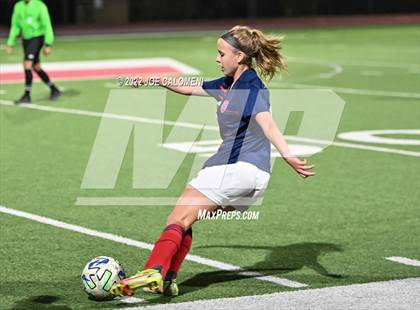 Thumbnail 3 in Wimberley vs Davenport (UIL 4A Region 4 Regional Semifinal) photogallery.