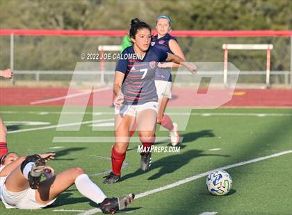 Thumbnail 2 in Wimberley vs Davenport (UIL 4A Region 4 Regional Semifinal) photogallery.
