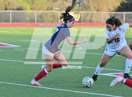 Thumbnail 1 in Wimberley vs Davenport (UIL 4A Region 4 Regional Semifinal) photogallery.