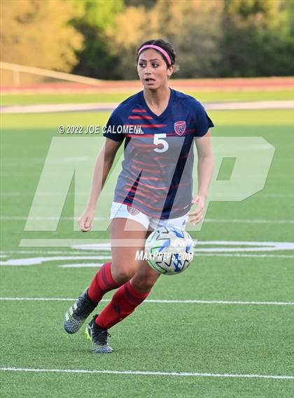 Thumbnail 3 in Wimberley vs Davenport (UIL 4A Region 4 Regional Semifinal) photogallery.
