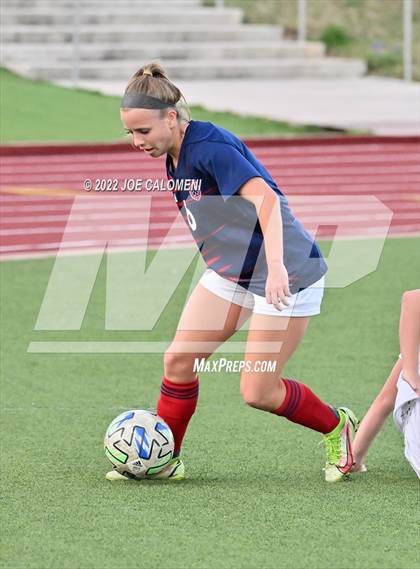 Thumbnail 1 in Wimberley vs Davenport (UIL 4A Region 4 Regional Semifinal) photogallery.