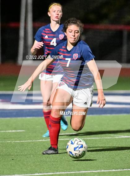 Thumbnail 3 in Wimberley vs Davenport (UIL 4A Region 4 Regional Semifinal) photogallery.