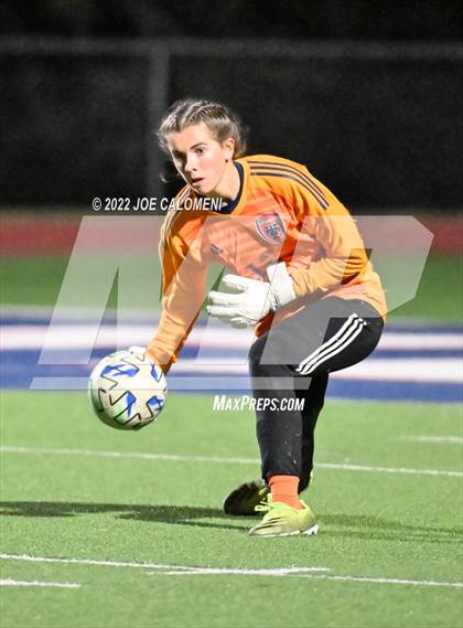 Thumbnail 2 in Wimberley vs Davenport (UIL 4A Region 4 Regional Semifinal) photogallery.