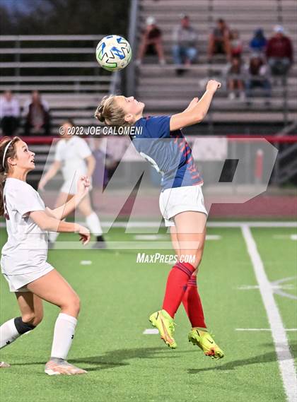 Thumbnail 2 in Wimberley vs Davenport (UIL 4A Region 4 Regional Semifinal) photogallery.