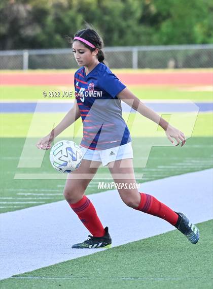 Thumbnail 3 in Wimberley vs Davenport (UIL 4A Region 4 Regional Semifinal) photogallery.