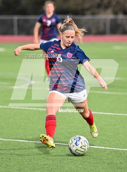 Thumbnail 2 in Wimberley vs Davenport (UIL 4A Region 4 Regional Semifinal) photogallery.