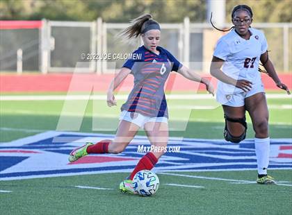 Thumbnail 3 in Wimberley vs Davenport (UIL 4A Region 4 Regional Semifinal) photogallery.