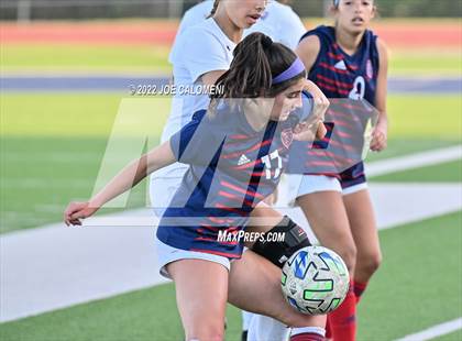 Thumbnail 3 in Wimberley vs Davenport (UIL 4A Region 4 Regional Semifinal) photogallery.