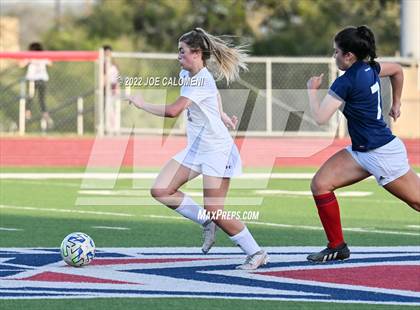 Thumbnail 1 in Wimberley vs Davenport (UIL 4A Region 4 Regional Semifinal) photogallery.