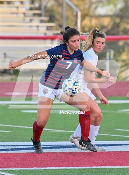 Thumbnail 3 in Wimberley vs Davenport (UIL 4A Region 4 Regional Semifinal) photogallery.