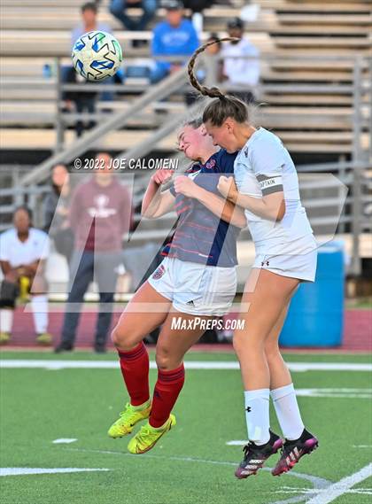 Thumbnail 2 in Wimberley vs Davenport (UIL 4A Region 4 Regional Semifinal) photogallery.