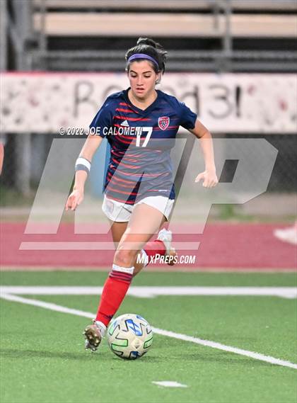 Thumbnail 2 in Wimberley vs Davenport (UIL 4A Region 4 Regional Semifinal) photogallery.
