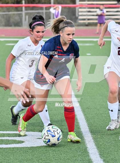 Thumbnail 2 in Wimberley vs Davenport (UIL 4A Region 4 Regional Semifinal) photogallery.