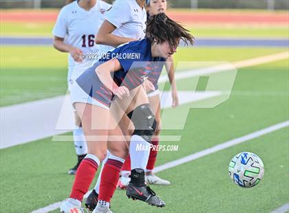 Thumbnail 1 in Wimberley vs Davenport (UIL 4A Region 4 Regional Semifinal) photogallery.