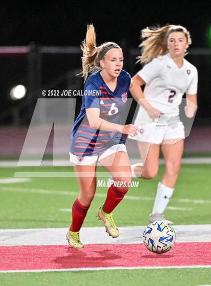 Thumbnail 3 in Wimberley vs Davenport (UIL 4A Region 4 Regional Semifinal) photogallery.