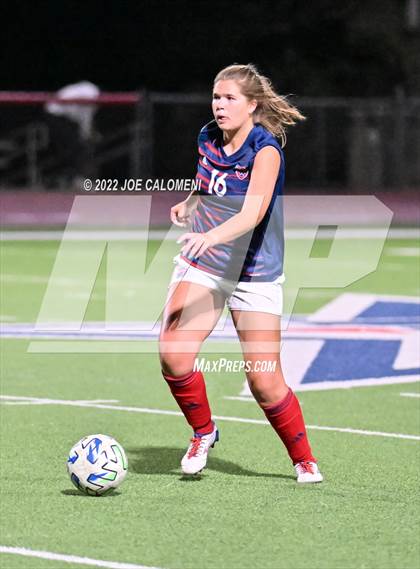 Thumbnail 2 in Wimberley vs Davenport (UIL 4A Region 4 Regional Semifinal) photogallery.
