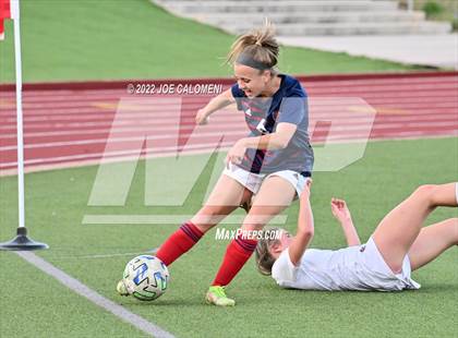 Thumbnail 1 in Wimberley vs Davenport (UIL 4A Region 4 Regional Semifinal) photogallery.