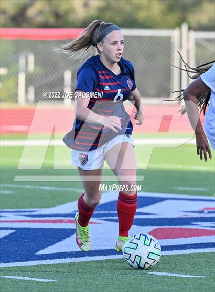 Thumbnail 1 in Wimberley vs Davenport (UIL 4A Region 4 Regional Semifinal) photogallery.