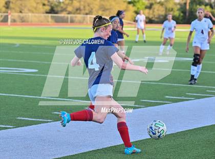 Thumbnail 3 in Wimberley vs Davenport (UIL 4A Region 4 Regional Semifinal) photogallery.