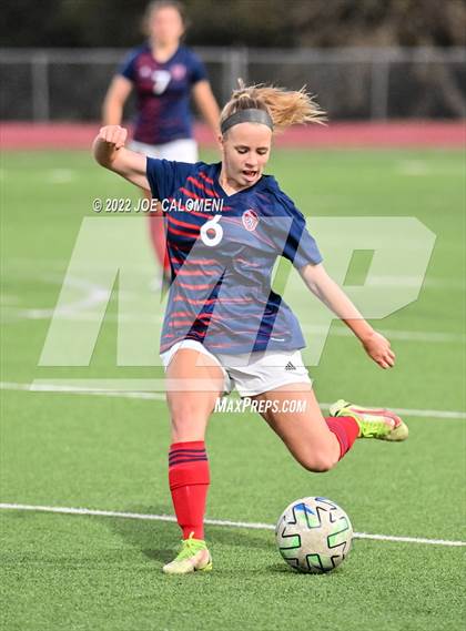 Thumbnail 3 in Wimberley vs Davenport (UIL 4A Region 4 Regional Semifinal) photogallery.