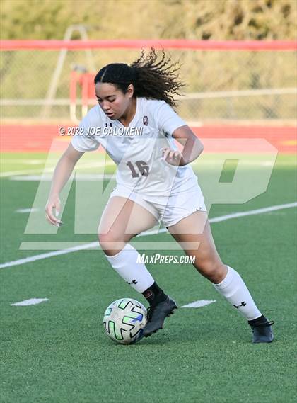Thumbnail 3 in Wimberley vs Davenport (UIL 4A Region 4 Regional Semifinal) photogallery.