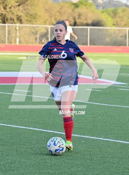Thumbnail 1 in Wimberley vs Davenport (UIL 4A Region 4 Regional Semifinal) photogallery.