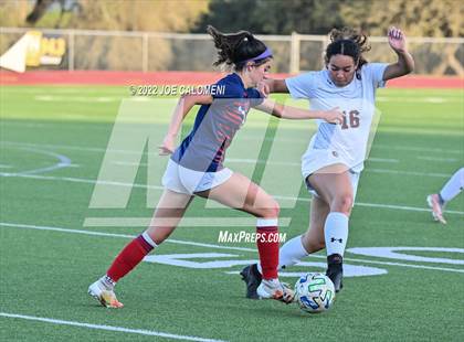 Thumbnail 2 in Wimberley vs Davenport (UIL 4A Region 4 Regional Semifinal) photogallery.