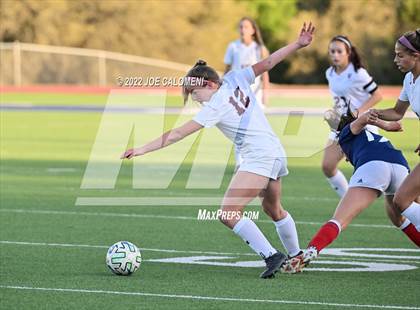 Thumbnail 1 in Wimberley vs Davenport (UIL 4A Region 4 Regional Semifinal) photogallery.