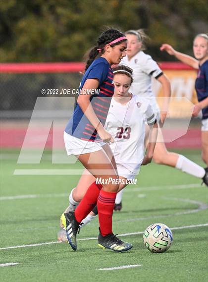 Thumbnail 3 in Wimberley vs Davenport (UIL 4A Region 4 Regional Semifinal) photogallery.