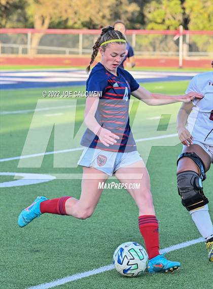 Thumbnail 2 in Wimberley vs Davenport (UIL 4A Region 4 Regional Semifinal) photogallery.