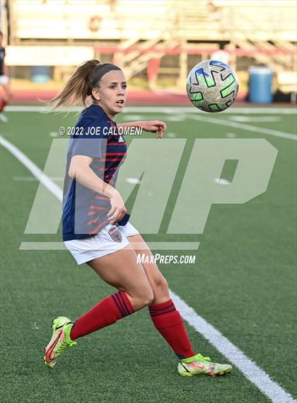Thumbnail 3 in Wimberley vs Davenport (UIL 4A Region 4 Regional Semifinal) photogallery.