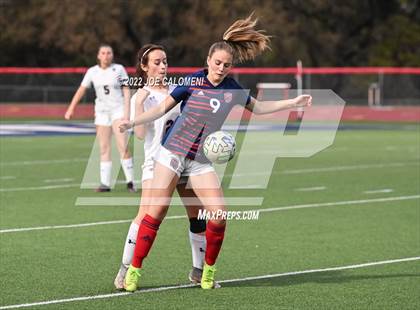 Thumbnail 2 in Wimberley vs Davenport (UIL 4A Region 4 Regional Semifinal) photogallery.