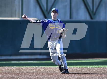 Thumbnail 2 in Lockport @ Crete-Monee (IHSA 4A Regional Semifinal) photogallery.