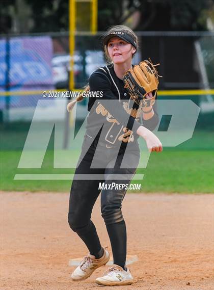 Thumbnail 1 in Wesleyan vs. George Walton Academy photogallery.
