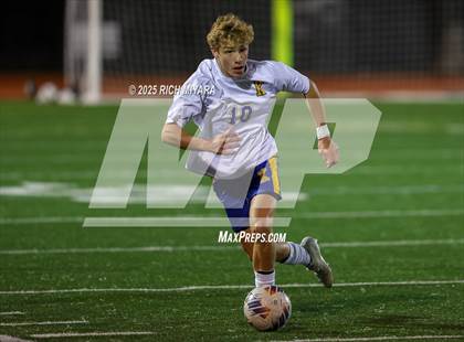 Thumbnail 3 in St. Thomas Aquinas vs. Kearsarge (NHIAA D3 Final) photogallery.