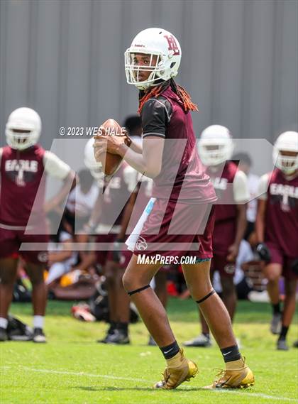Thumbnail 3 in Lewisburg vs Horn Lake (U of Memphis 7v7) photogallery.
