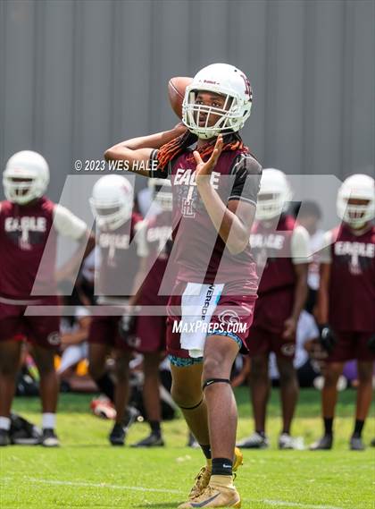 Thumbnail 1 in Lewisburg vs Horn Lake (U of Memphis 7v7) photogallery.