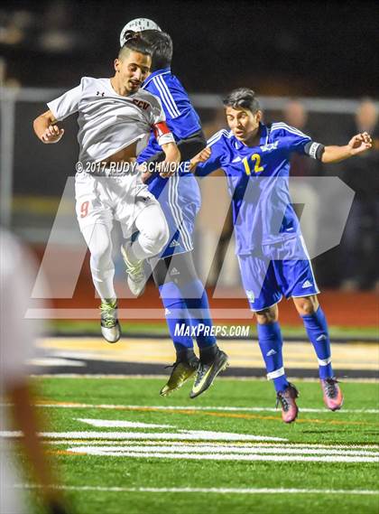 Thumbnail 3 in El Cajon Valley vs. O'Farrell (CIF SDS D5 Final) photogallery.