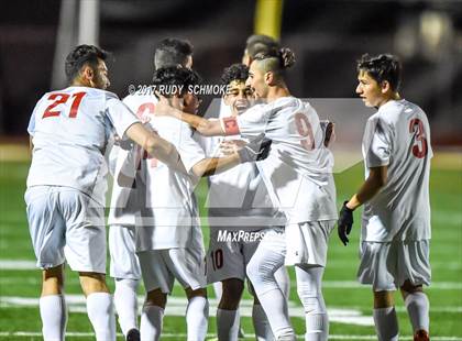Thumbnail 2 in El Cajon Valley vs. O'Farrell (CIF SDS D5 Final) photogallery.