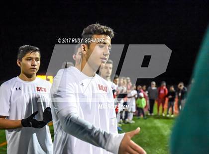 Thumbnail 3 in El Cajon Valley vs. O'Farrell (CIF SDS D5 Final) photogallery.