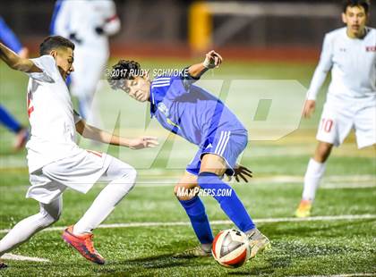 Thumbnail 2 in El Cajon Valley vs. O'Farrell (CIF SDS D5 Final) photogallery.