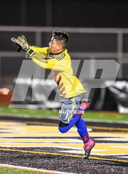 Thumbnail 3 in El Cajon Valley vs. O'Farrell (CIF SDS D5 Final) photogallery.