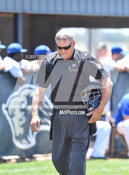 Thumbnail 2 in Parkers Chapel vs Flippin (AAA 2A State Playoff 1st Round) photogallery.