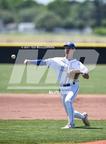 Thumbnail 3 in Parkers Chapel vs Flippin (AAA 2A State Playoff 1st Round) photogallery.