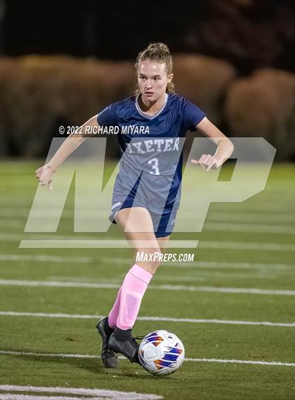 Thumbnail 1 in Exeter vs Timberlane (NHIAA D1 Semfinal) photogallery.